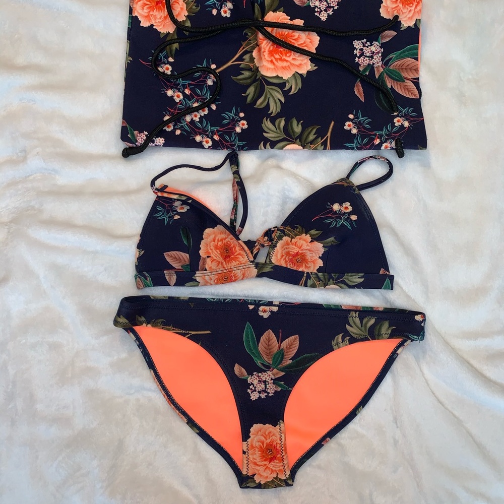 Triangl swimwear set